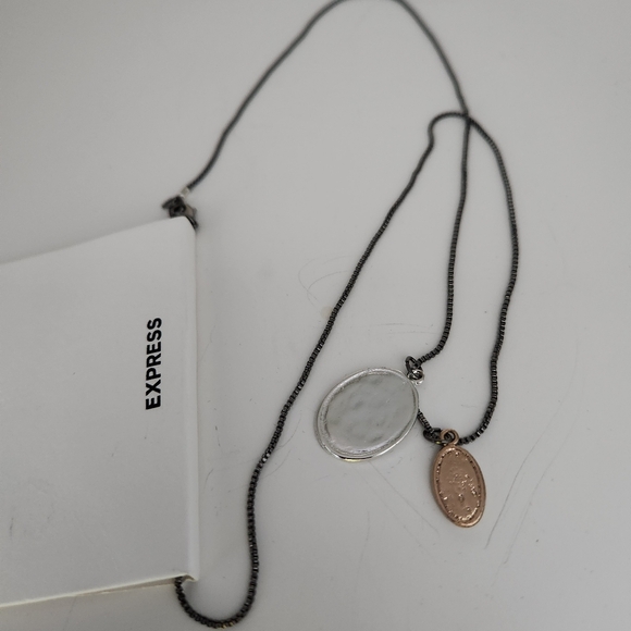 Express Black coated chain with 2 Small medallion charms - Picture 4 of 4